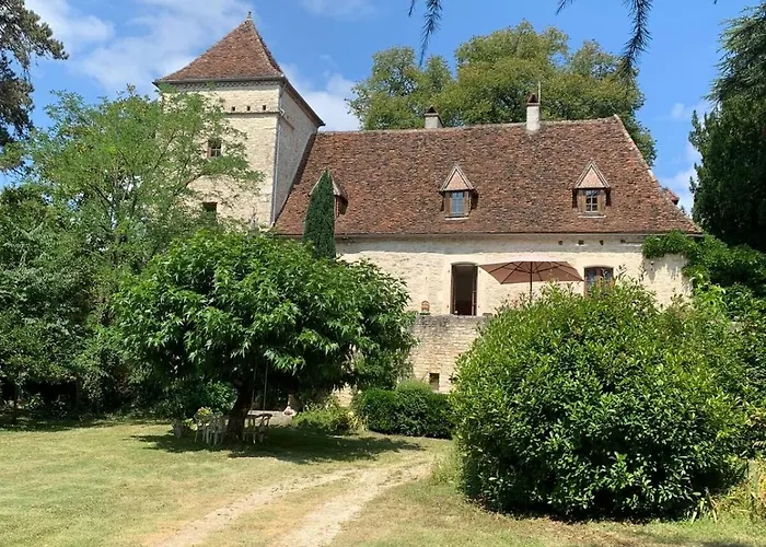 With Pool And Tennis - Sozy Villa