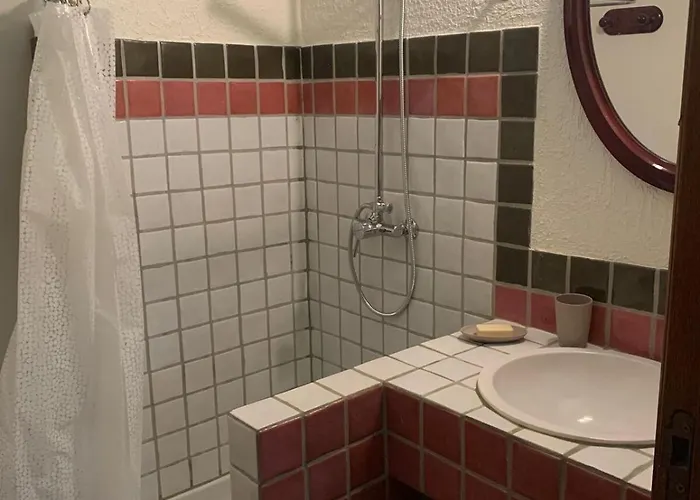 With Pool And Tennis - Sozy